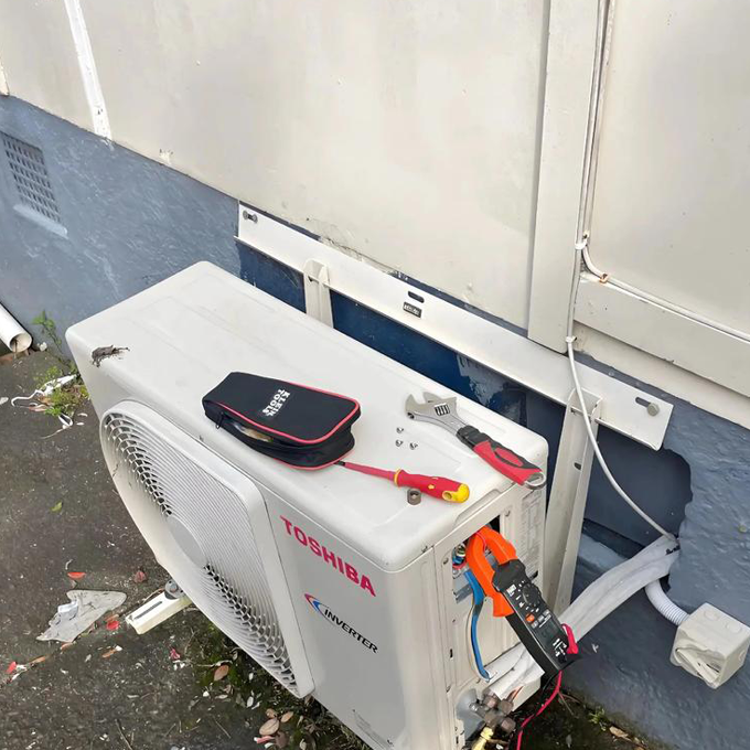 香港西營盤高街雅居第1座 16樓，檢查空調結霜及滴水狀況